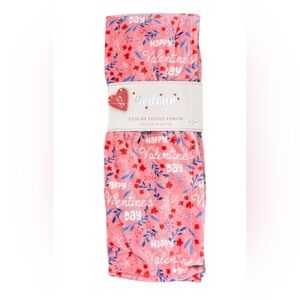 Adour - ‘Happy Valentine’s Day 💘’ plush throw. 50” x 70”. NWT.